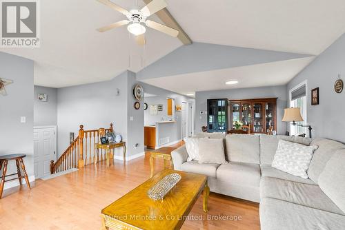 362 Westwood Drive, Brockton, ON - Indoor Photo Showing Living Room
