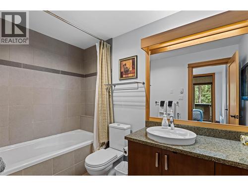 3270 Village Way Unit# 304, Sun Peaks, BC - Indoor Photo Showing Bathroom