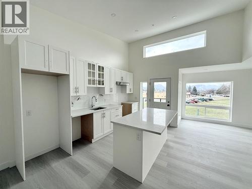 937 Spillway Road Unit# 204, Oliver, BC - Indoor Photo Showing Kitchen