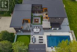 9385 ELVIAGE DRIVE  London South (South K), ON N6K 4R8