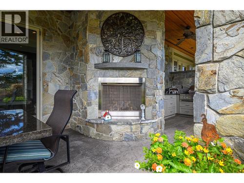 602 Falcon Point Way, Vernon, BC -  With Fireplace