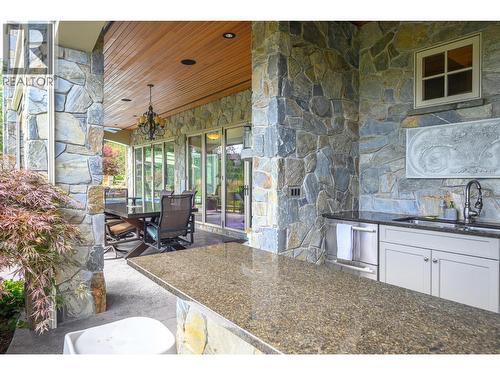 602 Falcon Point Way, Vernon, BC - Indoor Photo Showing Kitchen