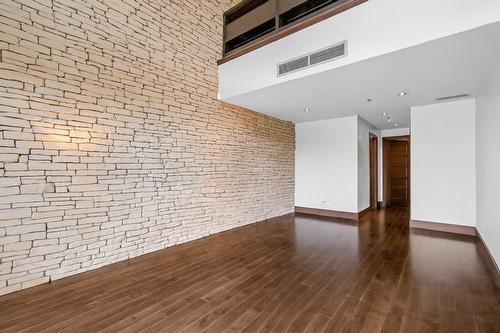 Bureau - 403-2150 Boul. Pie-Ix, Montréal (Mercier/Hochelaga-Maisonneuve), QC - Indoor Photo Showing Other Room