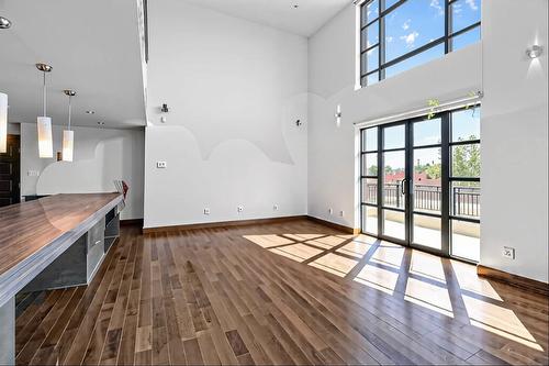 Salon - 403-2150 Boul. Pie-Ix, Montréal (Mercier/Hochelaga-Maisonneuve), QC - Indoor Photo Showing Other Room