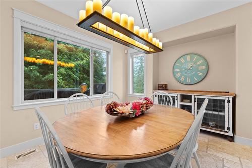 5100 Haynes Road, Vernon, BC - Indoor Photo Showing Dining Room