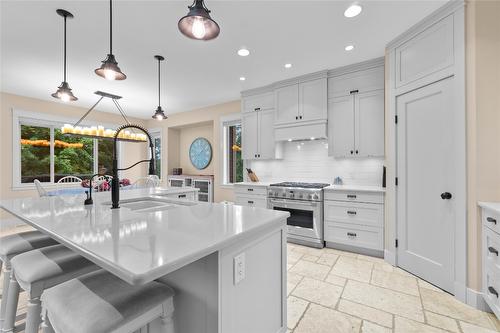 5100 Haynes Road, Vernon, BC - Indoor Photo Showing Kitchen With Upgraded Kitchen