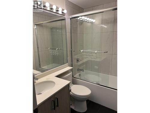 8687 Selkirk Street, Vancouver, BC - Indoor Photo Showing Bathroom