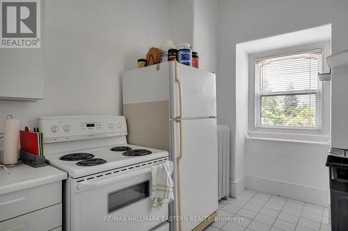 236 Burnham Street, Peterborough East (Central), ON - Indoor Photo Showing Kitchen