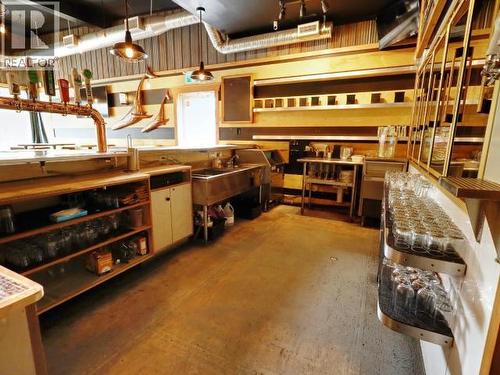 5987 Lund, Powell River, BC - Indoor