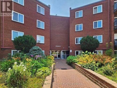 202A - 2044 ARROWSMITH DRIVE  Ottawa, ON K1J 7V8