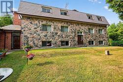 245 DAVIS DRIVE Uxbridge, ON L4A 7X4