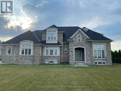 8 WOLFORD COURT  Georgina, ON L4P 0B1