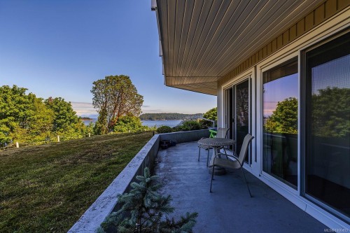 104-2560 Departure Bay Rd, Nanaimo, BC - Outdoor With Deck Patio Veranda With Exterior