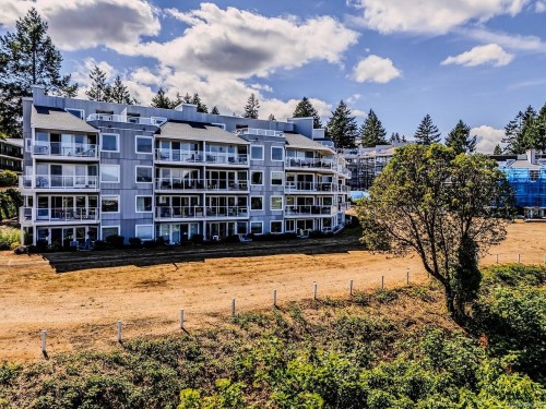104-2560 Departure Bay Rd, Nanaimo, BC - Outdoor