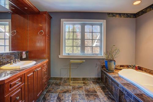 Ensuite bathroom - 510 Ch. Des Boisés, Mont-Tremblant, QC - Indoor Photo Showing Bathroom
