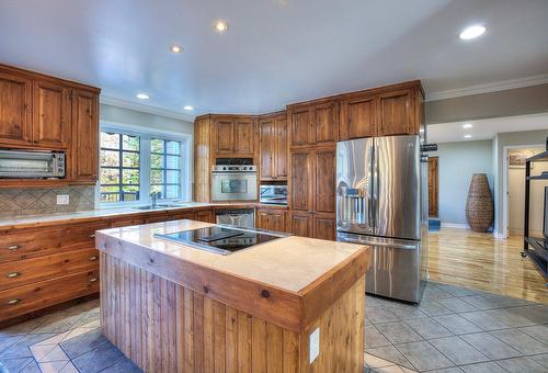 Kitchen - 510 Ch. Des Boisés, Mont-Tremblant, QC - Indoor Photo Showing Kitchen With Double Sink