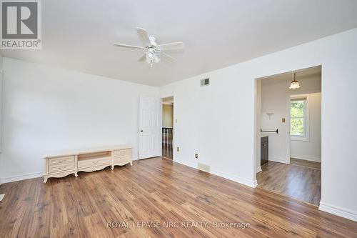 Second floor bedroom - 4040 Lakeshore Road, Lincoln (Lincoln Lake), ON - Indoor Photo Showing Other Room