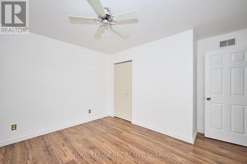 Second floor bedroom - 4040 Lakeshore Road, Lincoln (Lincoln Lake), ON - Indoor Photo Showing Other Room