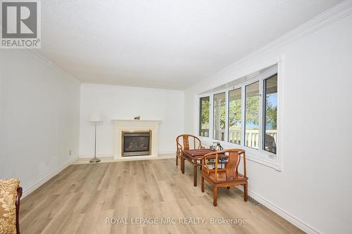 4040 Lakeshore Road, Lincoln (Lincoln Lake), ON - Indoor Photo Showing Living Room With Fireplace