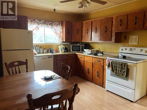 27 Center Street, Baie Verte, NL - Indoor