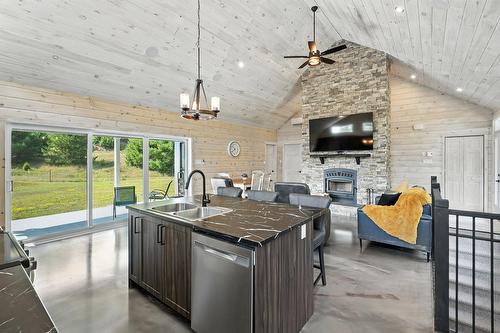 Overall view - 13 Ch. De La Paix, Bowman, QC - Indoor Photo Showing Kitchen With Fireplace With Double Sink With Upgraded Kitchen