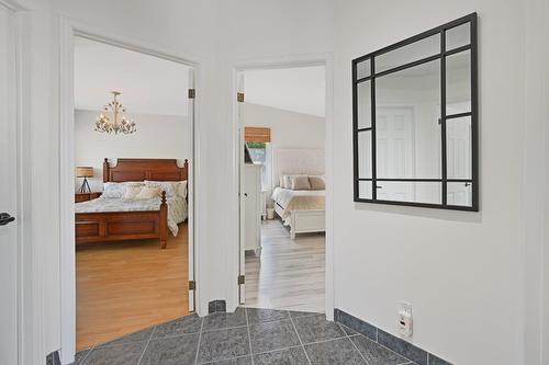 Passageway - 61  - 61A Av. De Venise O., Venise-En-Québec, QC - Indoor Photo Showing Other Room