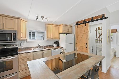 Other - 61  - 61A Av. De Venise O., Venise-En-Québec, QC - Indoor Photo Showing Kitchen