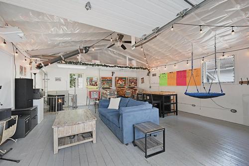 Other - 61  - 61A Av. De Venise O., Venise-En-Québec, QC - Indoor Photo Showing Garage