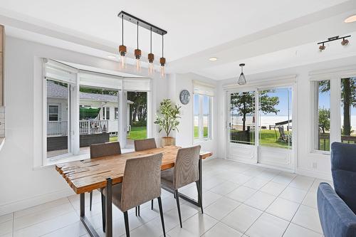 Dining room - 61  - 61A Av. De Venise O., Venise-En-Québec, QC - Indoor Photo Showing Dining Room