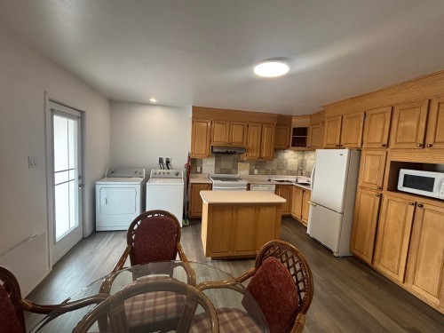 Vue d'ensemble - 646  - 646A Rue Principale, Saint-Roch-De-Richelieu, QC - Indoor Photo Showing Kitchen