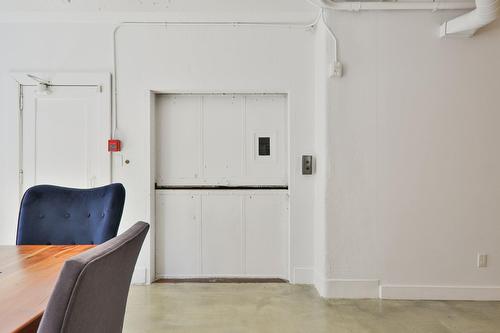 Elevator - 2-1874 Rue Notre-Dame O., Montréal (Le Sud-Ouest), QC 