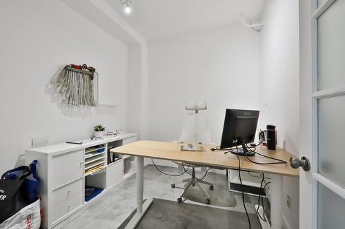 Office - 2-1874 Rue Notre-Dame O., Montréal (Le Sud-Ouest), QC 