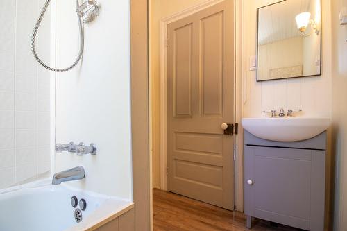 Salle de bains - 245 5E Avenue, Shawinigan, QC - Indoor Photo Showing Bathroom