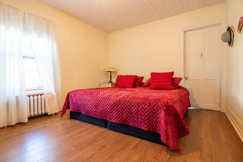 Chambre à coucher principale - 245 5E Avenue, Shawinigan, QC - Indoor Photo Showing Bedroom