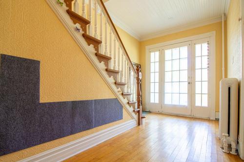 Hall d'entrée/Vestibule - 245 5E Avenue, Shawinigan, QC - Indoor Photo Showing Other Room