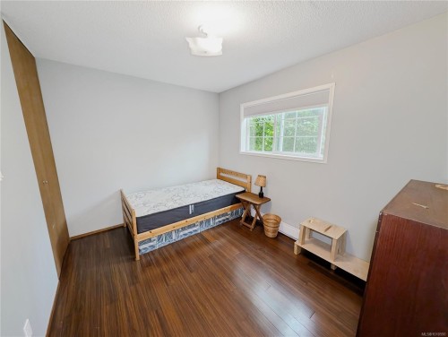 9513 Scott St, Port Hardy, BC 