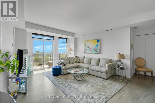 304 - 110 Marine Parade Drive, Toronto, ON - Indoor Photo Showing Living Room