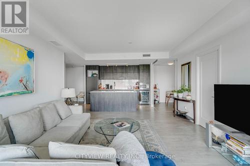 304 - 110 Marine Parade Drive, Toronto, ON - Indoor Photo Showing Living Room