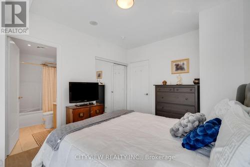 304 - 110 Marine Parade Drive, Toronto, ON - Indoor Photo Showing Bedroom
