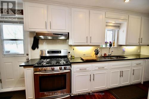 314 Cape Chin Road N, Northern Bruce Peninsula, ON - Indoor Photo Showing Kitchen With Double Sink