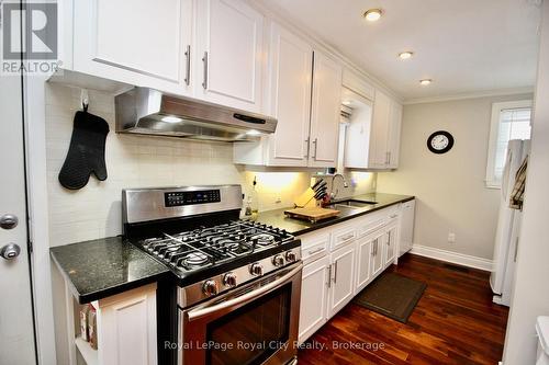 314 Cape Chin Road N, Northern Bruce Peninsula, ON - Indoor Photo Showing Kitchen