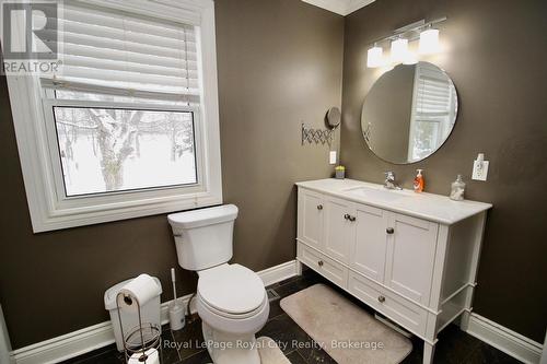 314 Cape Chin Road N, Northern Bruce Peninsula, ON - Indoor Photo Showing Bathroom