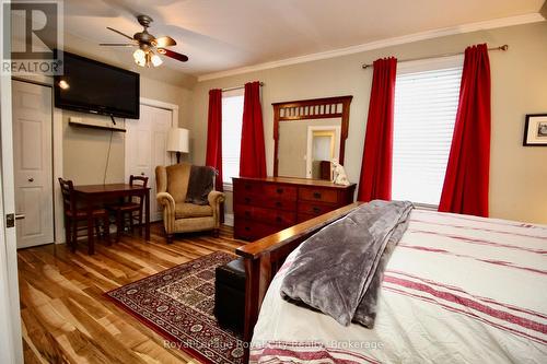 314 Cape Chin Road N, Northern Bruce Peninsula, ON - Indoor Photo Showing Bedroom