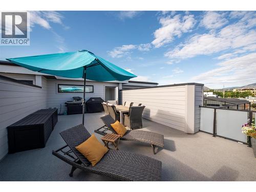 732 Coopland Crescent Unit# 4, Kelowna, BC - Outdoor With Deck Patio Veranda With Exterior