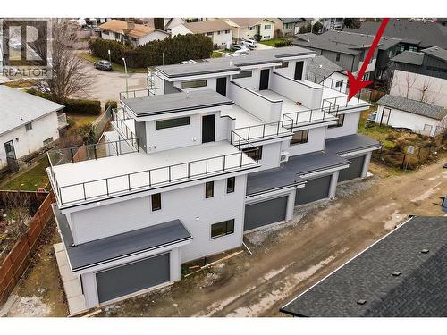 732 Coopland Crescent Unit# 1, Kelowna, BC - Outdoor