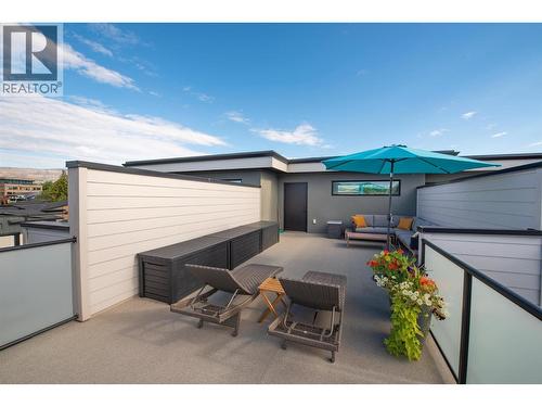 732 Coopland Crescent Unit# 1, Kelowna, BC - Outdoor With Exterior