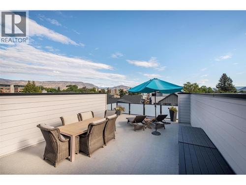 732 Coopland Crescent Unit# 1, Kelowna, BC - Outdoor With Deck Patio Veranda