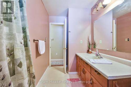 40 St. Laurent Boulevard, Tiny, ON - Indoor Photo Showing Bathroom