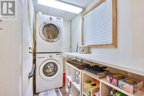 40 St. Laurent Boulevard, Tiny, ON - Indoor Photo Showing Laundry Room