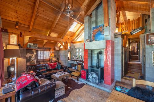 156 Porcupine Place, Oliver, BC - Indoor Photo Showing Other Room